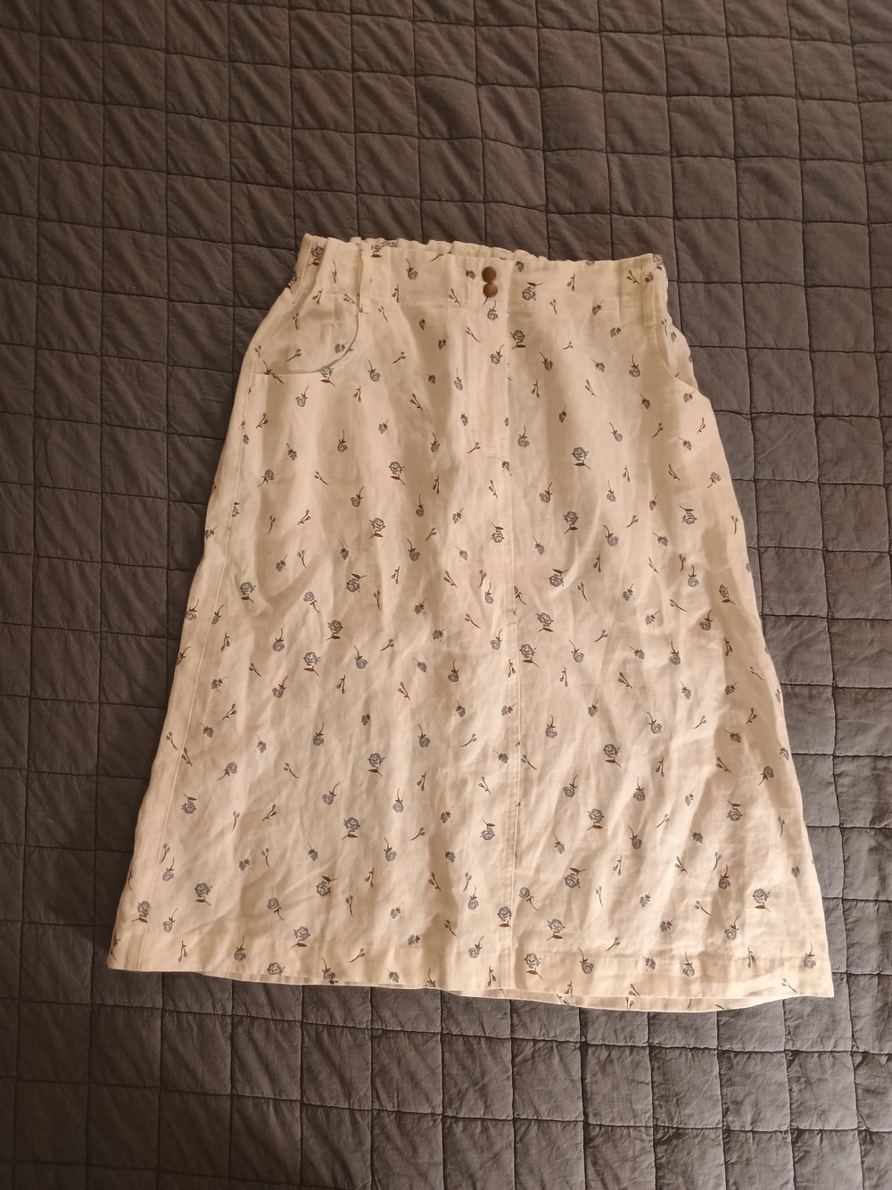 notPERFECTLINEN Cream Midi Skirt with Blue Floral Print